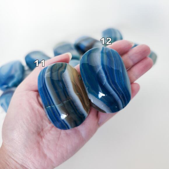 Blue Agate Palm Stone Dyed - Picture 9 of 9